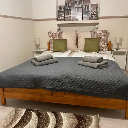 アパート Moonlight エゲル